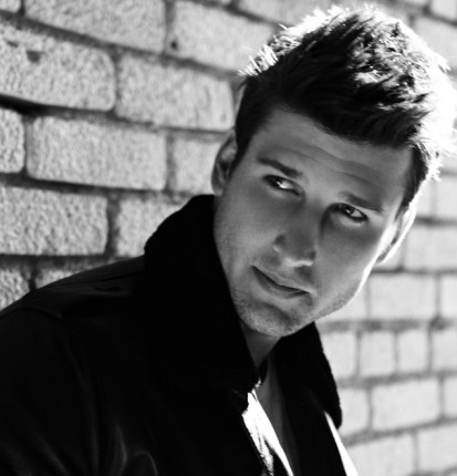 Parker-Young-interview.Suburgatory-