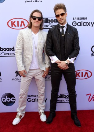 2015-billboard-music-awards-red-carpet-1