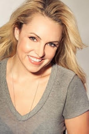 ELLE LEARY website photo