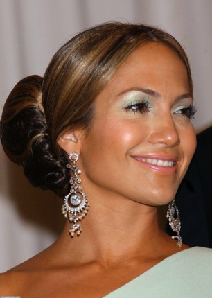 02SBredc-jennifer-lopez1