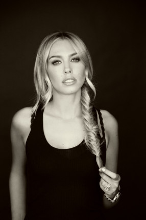 sm-b010-PETRA_BLACK_BOX_113